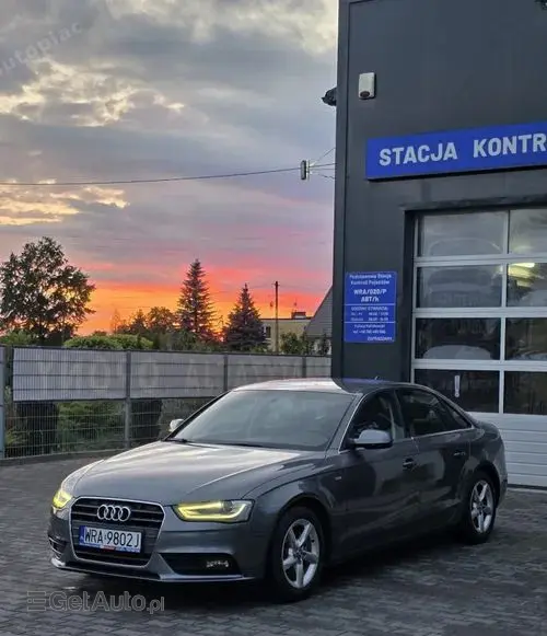 AUDI A4 