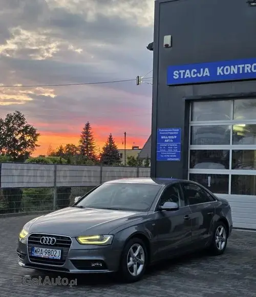 AUDI A4 