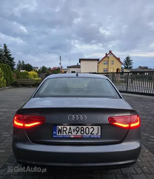 AUDI A4 