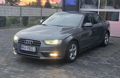 AUDI A4 