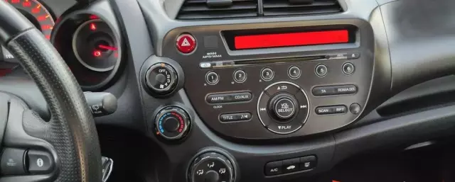 HONDA Jazz 1.2 i-VTEC (90 KM)