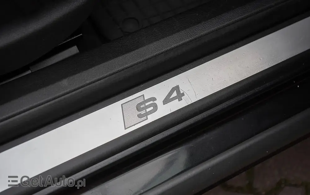 AUDI S4 Avant 4.2 Quattro Tiptr