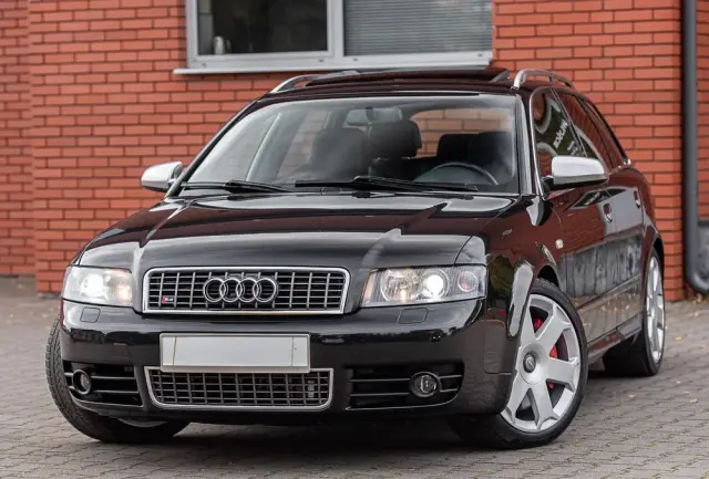 AUDI S4 Avant 4.2 Quattro Tiptr