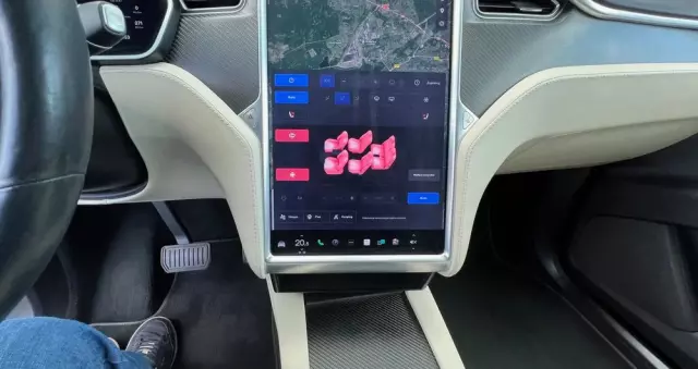 TESLA Model X Long Range Plus