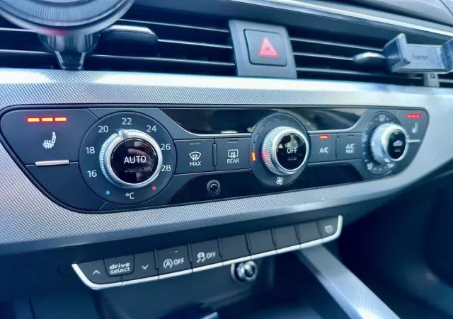 AUDI A4 2.0 TDI Quattro Sport S tronic