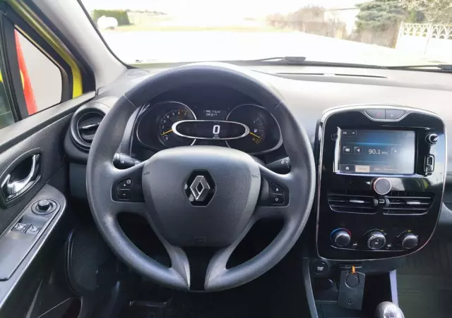RENAULT Clio 1.2 16V Life