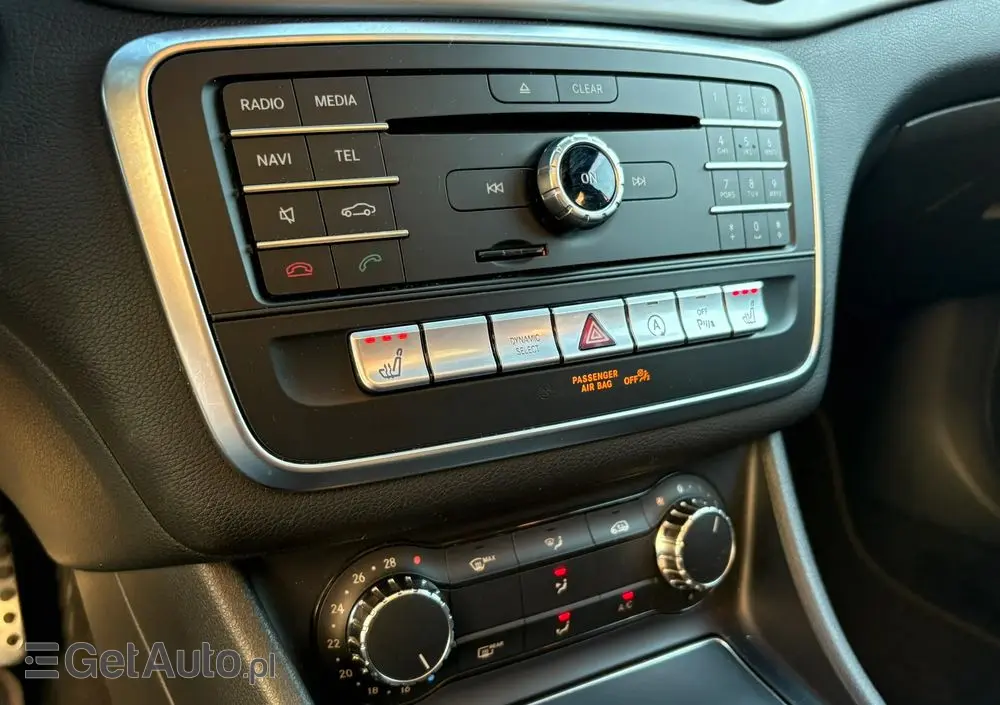 MERCEDES-BENZ CLA 200 7G-DCT AMG Line