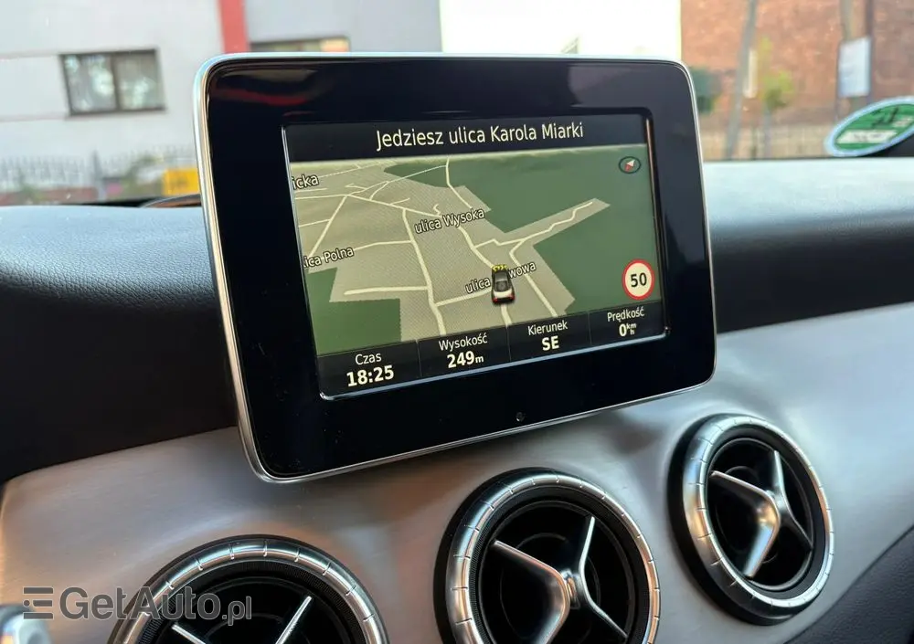 MERCEDES-BENZ CLA 200 7G-DCT AMG Line