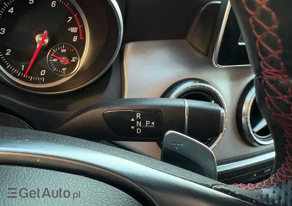 MERCEDES-BENZ CLA 200 7G-DCT AMG Line