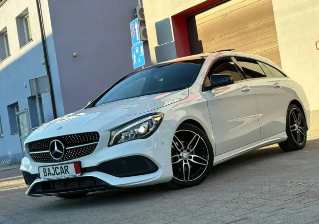 MERCEDES-BENZ CLA 200 7G-DCT AMG Line