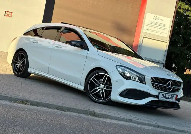 MERCEDES-BENZ CLA 200 7G-DCT AMG Line