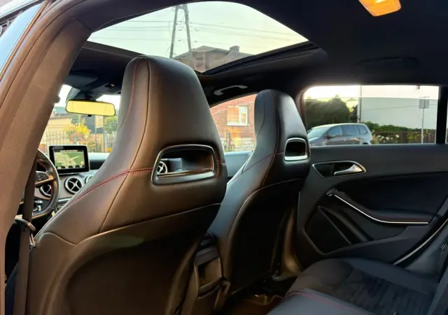 MERCEDES-BENZ CLA 200 7G-DCT AMG Line