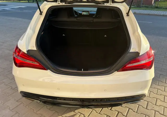 MERCEDES-BENZ CLA 200 7G-DCT AMG Line