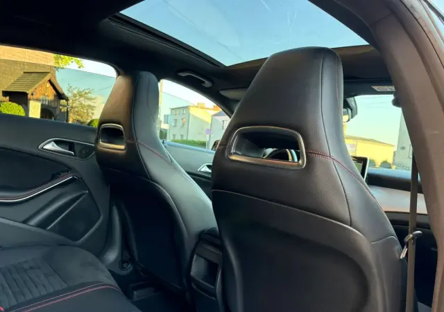 MERCEDES-BENZ CLA 200 7G-DCT AMG Line