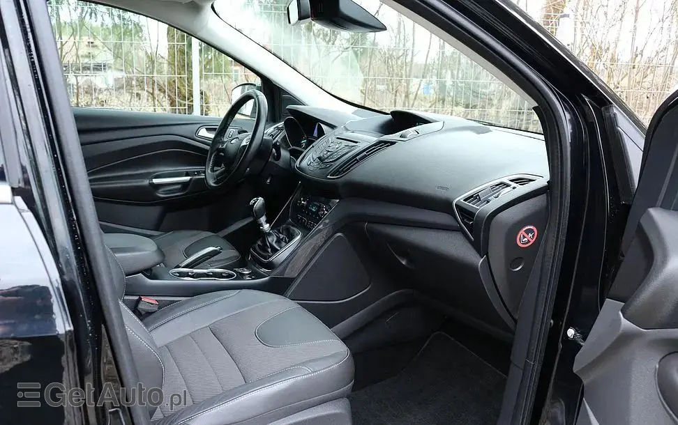 FORD Kuga 1.6 EcoBoost 2x4 Titanium