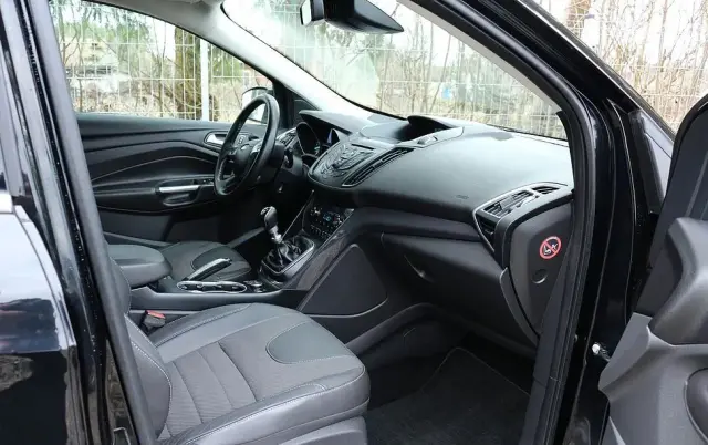 FORD Kuga 1.6 EcoBoost 2x4 Titanium