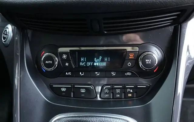 FORD Kuga 1.6 EcoBoost 2x4 Titanium