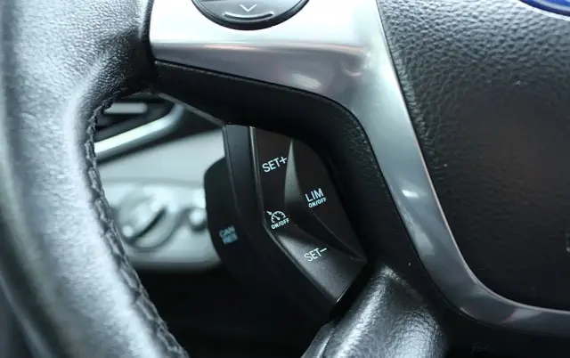 FORD Kuga 1.6 EcoBoost 2x4 Titanium