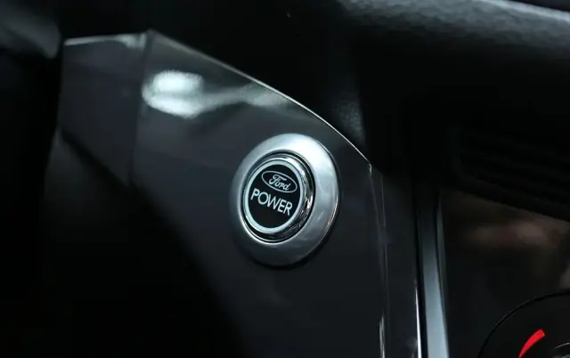 FORD Kuga 1.6 EcoBoost 2x4 Titanium