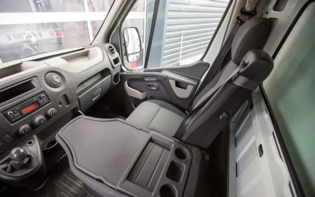 RENAULT Master 2.3 KONTENER MEBLOWÓZ *Silnik 1-turbo* 