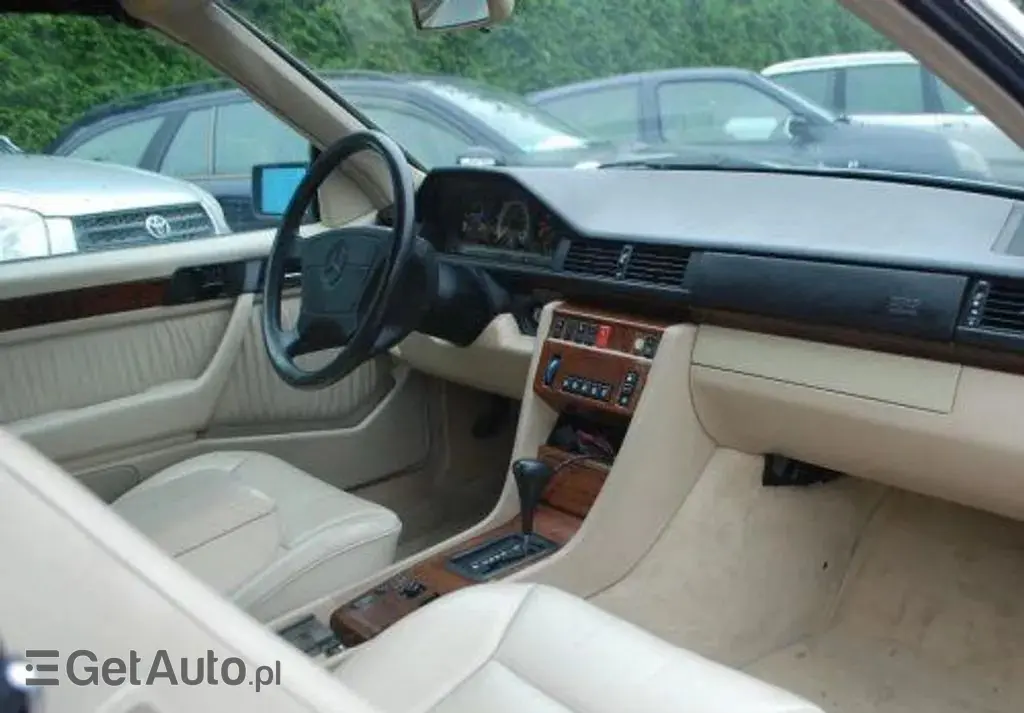 MERCEDES-BENZ Klasa E 