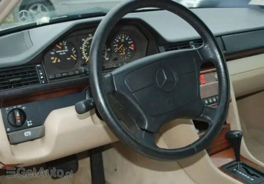 MERCEDES-BENZ Klasa E 