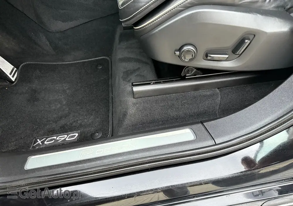 VOLVO XC 90 D5 AWD R-Design