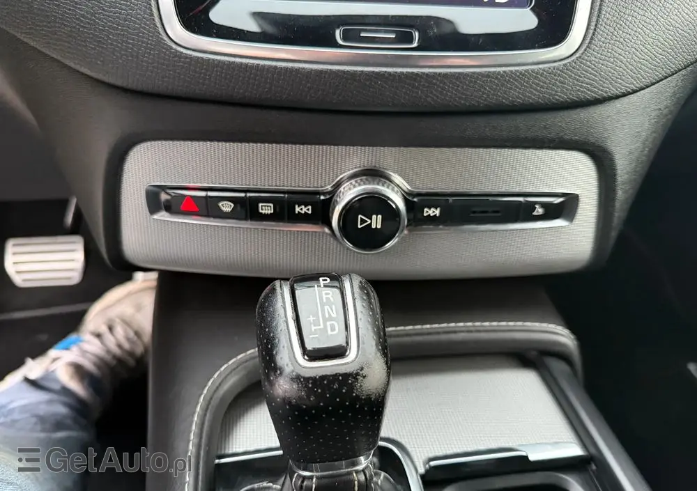 VOLVO XC 90 D5 AWD R-Design