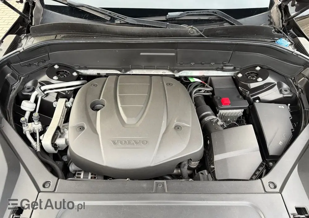 VOLVO XC 90 D5 AWD R-Design