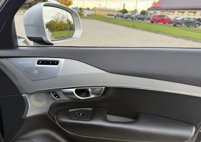 VOLVO XC 90 D5 AWD R-Design