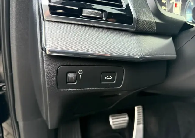 VOLVO XC 90 D5 AWD R-Design