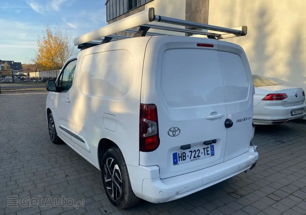 TOYOTA PROACE 