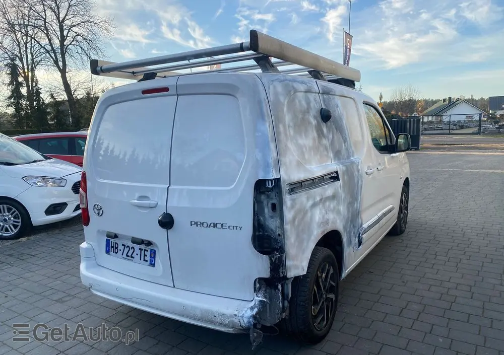 TOYOTA PROACE 