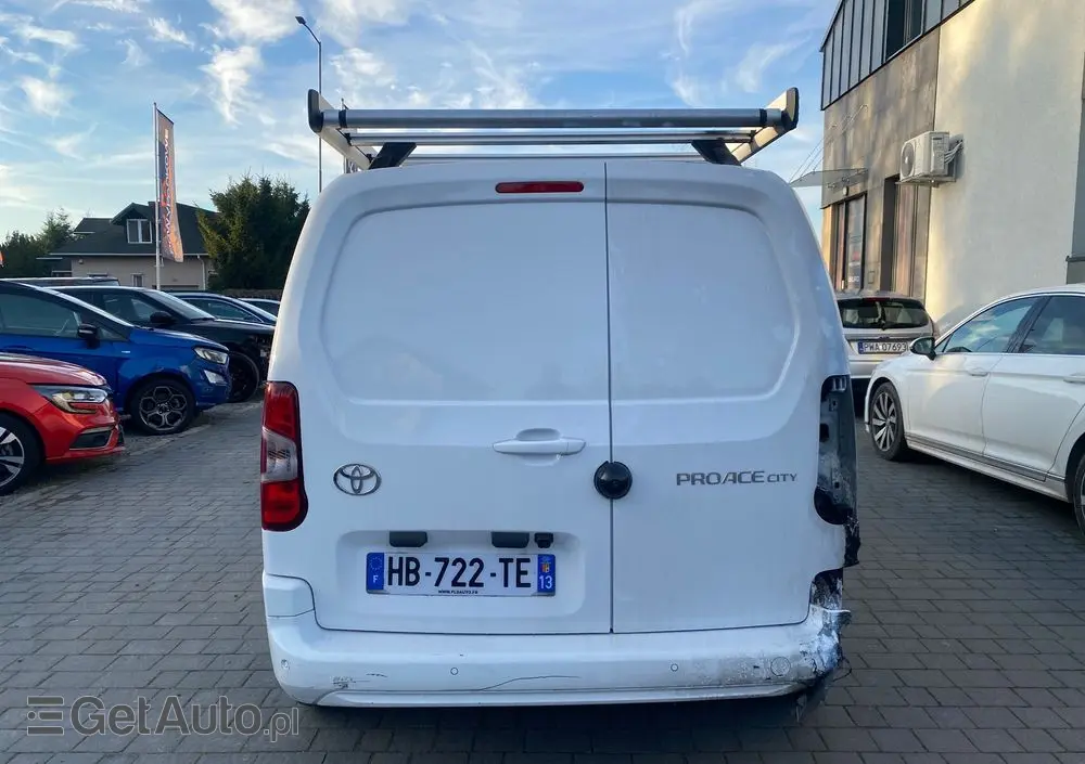 TOYOTA PROACE 