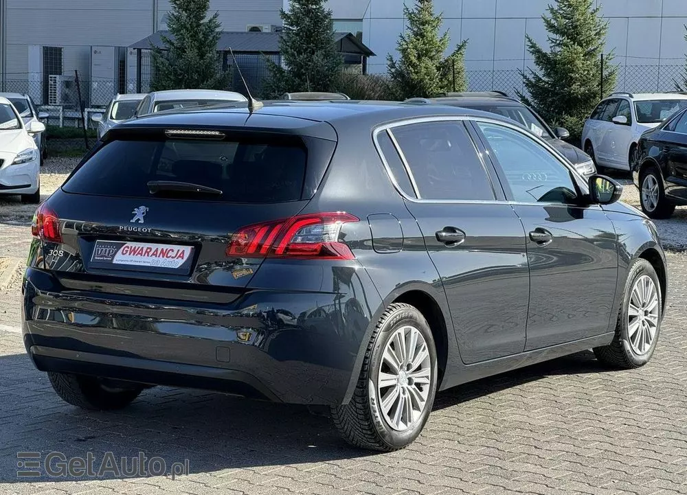 PEUGEOT 308 1.2 PureTech Business Line S&S