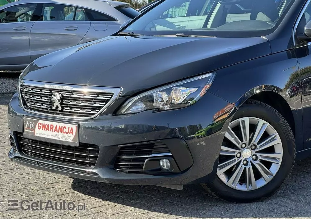 PEUGEOT 308 1.2 PureTech Business Line S&S