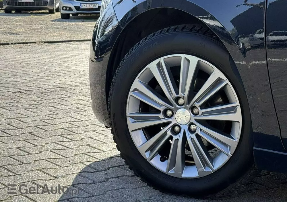 PEUGEOT 308 1.2 PureTech Business Line S&S