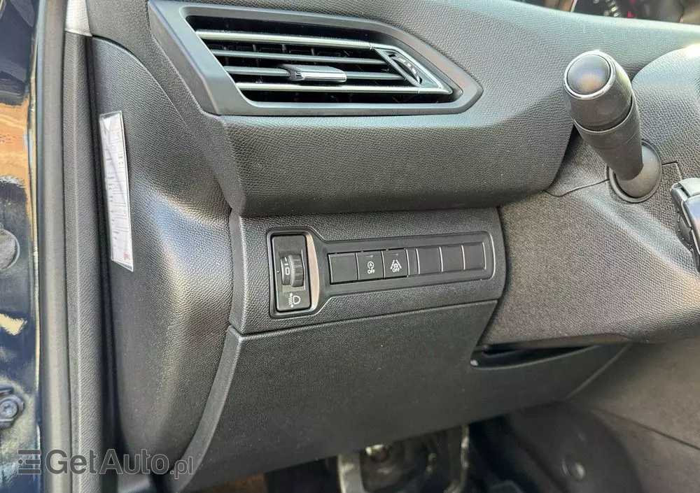 PEUGEOT 308 1.2 PureTech Business Line S&S