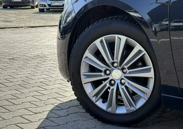 PEUGEOT 308 1.2 PureTech Business Line S&S