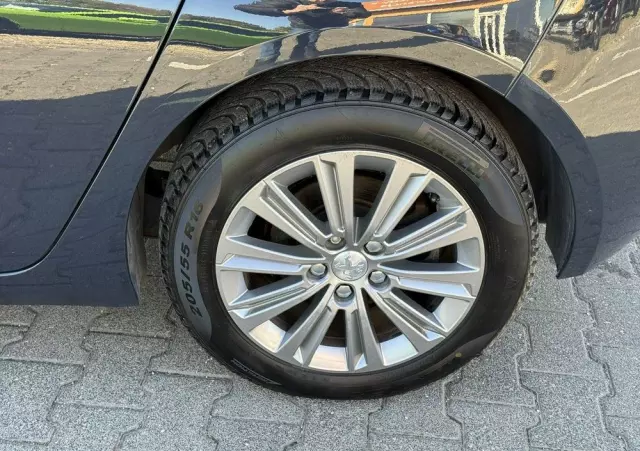 PEUGEOT 308 1.2 PureTech Business Line S&S