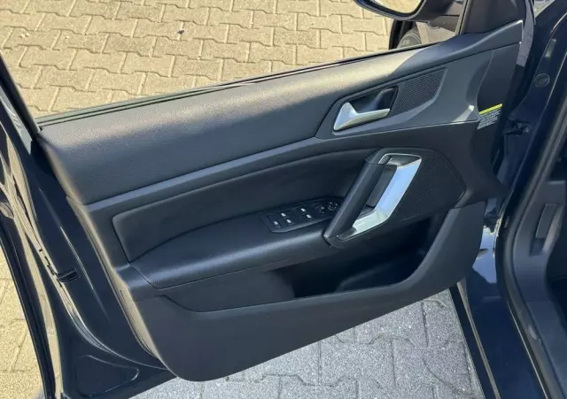 PEUGEOT 308 1.2 PureTech Business Line S&S