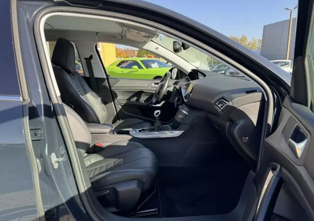 PEUGEOT 308 1.2 PureTech Business Line S&S