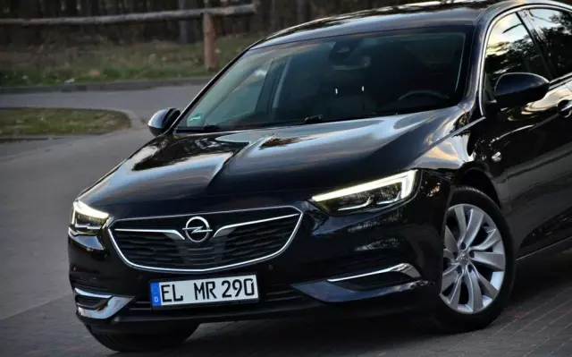OPEL Insignia 