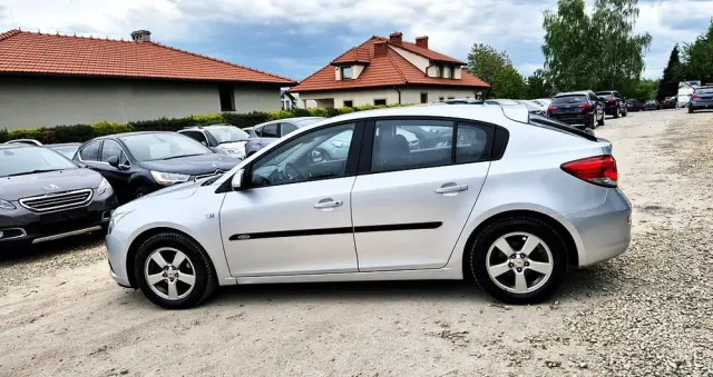 CHEVROLET Cruze 1.6