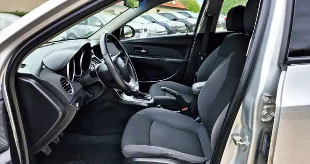 CHEVROLET Cruze 1.6