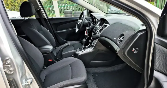 CHEVROLET Cruze 1.6