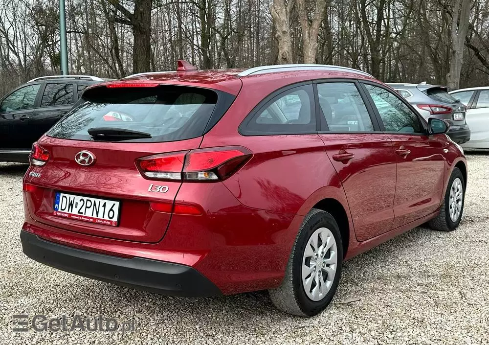 HYUNDAI I30 1.5 DPI Classic +