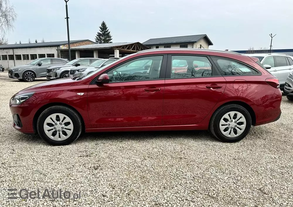 HYUNDAI I30 1.5 DPI Classic +