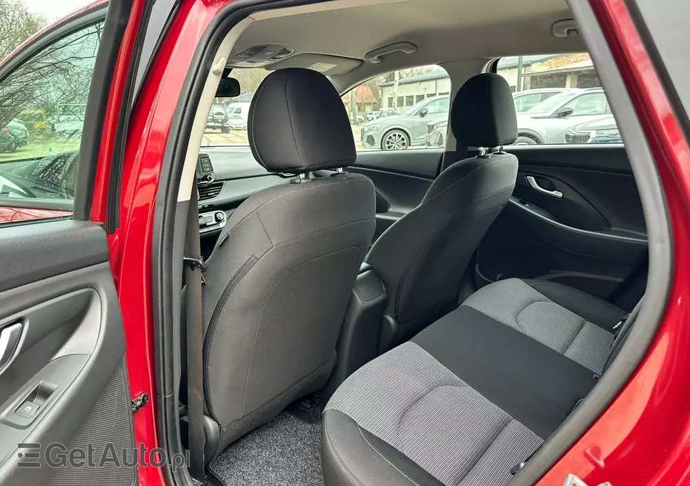 HYUNDAI I30 1.5 DPI Classic +