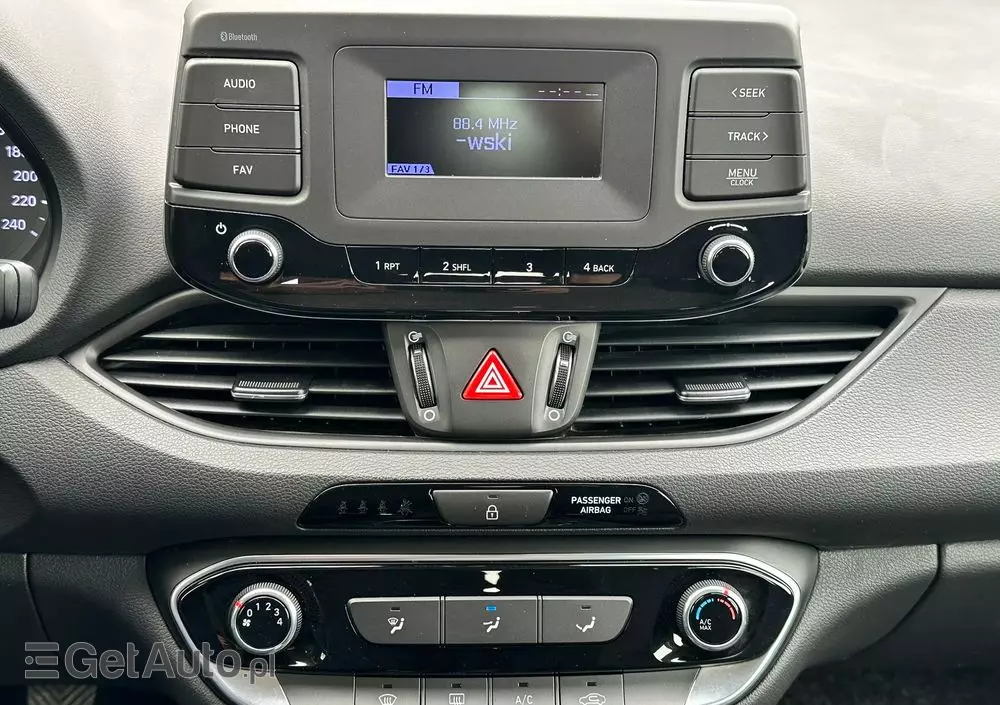 HYUNDAI I30 1.5 DPI Classic +